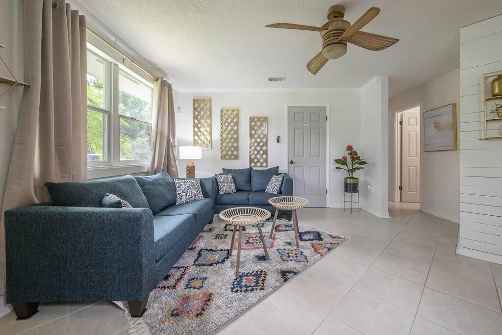 Golden Greek Getaway Chic House In Heart Of Tampa Villa Exterior photo